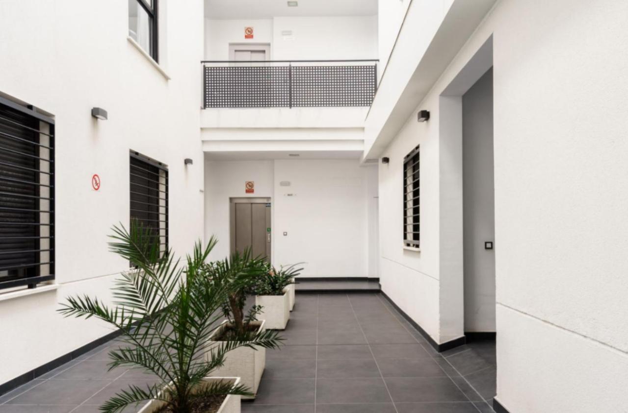 Family Apartment Patio&Swimming Pool In Center Malaga Exterior photo